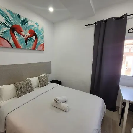 Ayz Silvela - Auto Check-in Guest house *